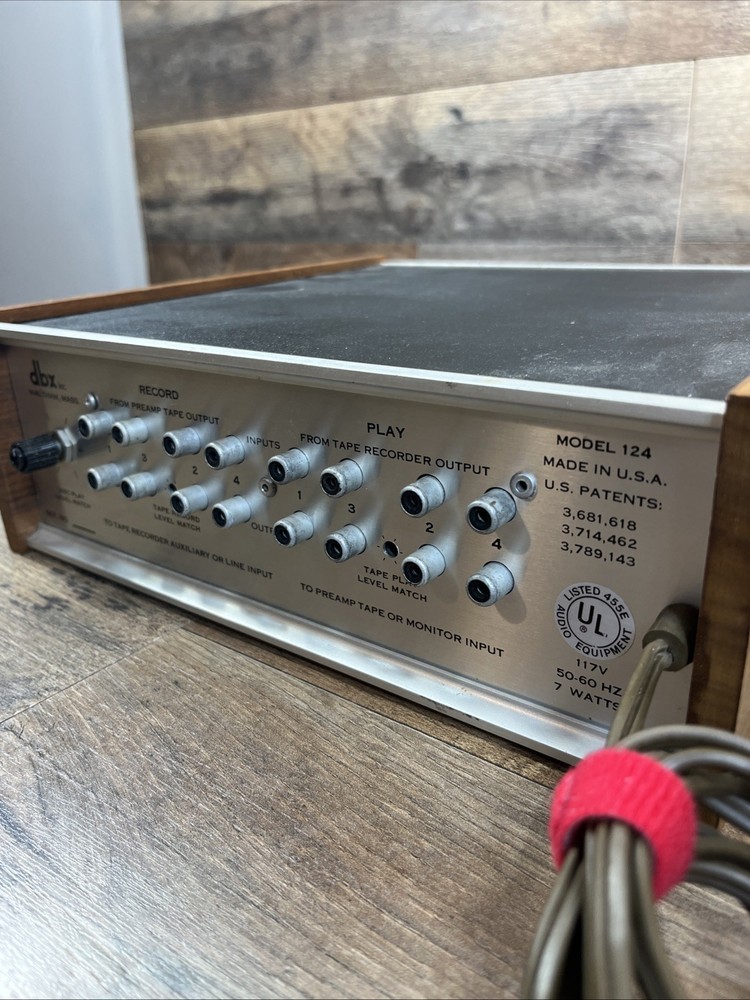 DBX II MODEL 124 NOISE REDUCTION SYSTEM