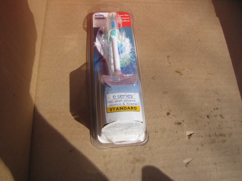 SONICARE HX7001 REPLACEMENT ELECTRONIC TOOTH BRUSH HEAD NEW