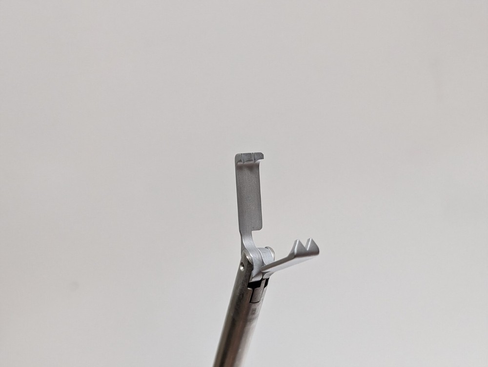 DAVOL 5875000 Grasper (USED).