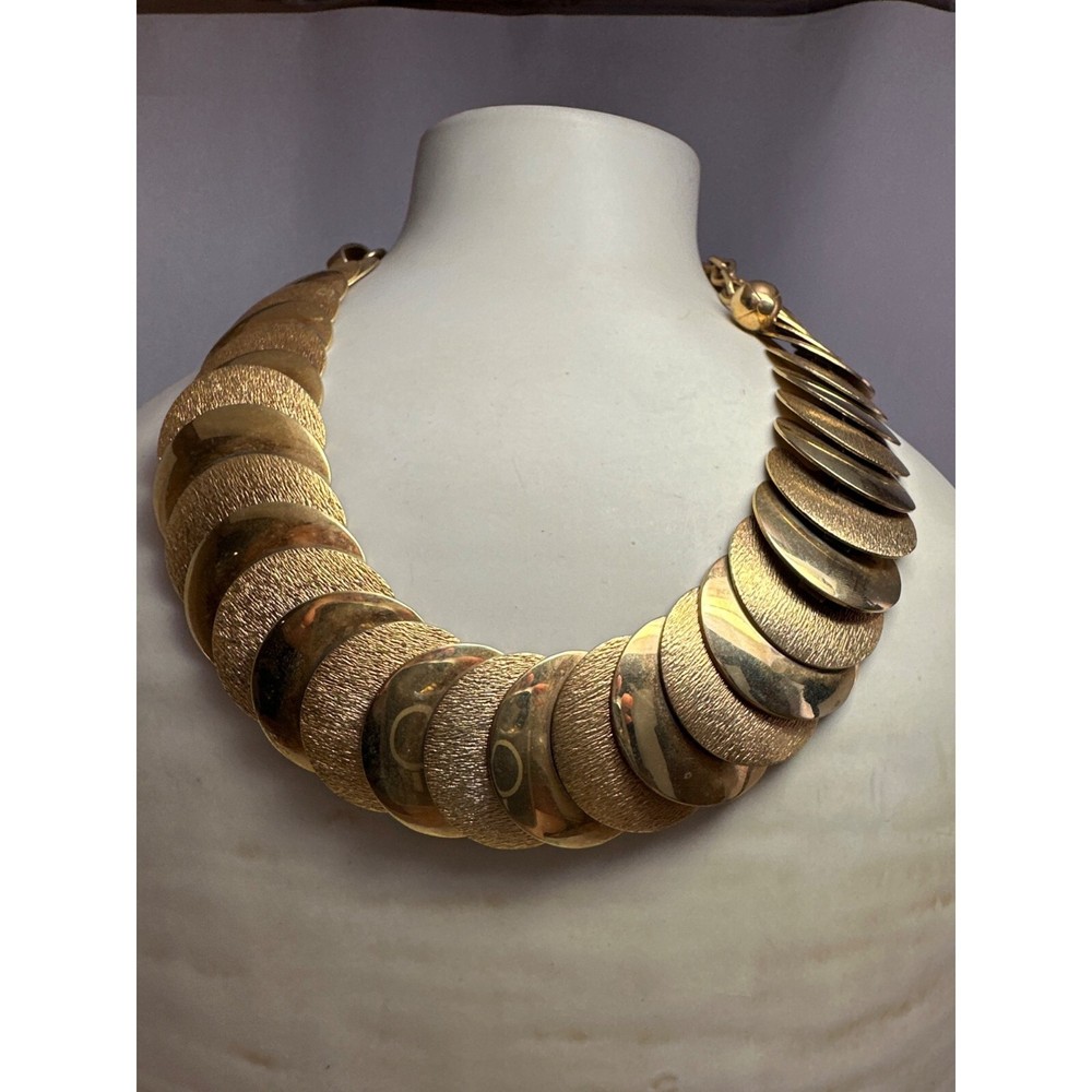 Vintage Goldtone Medallion Chain