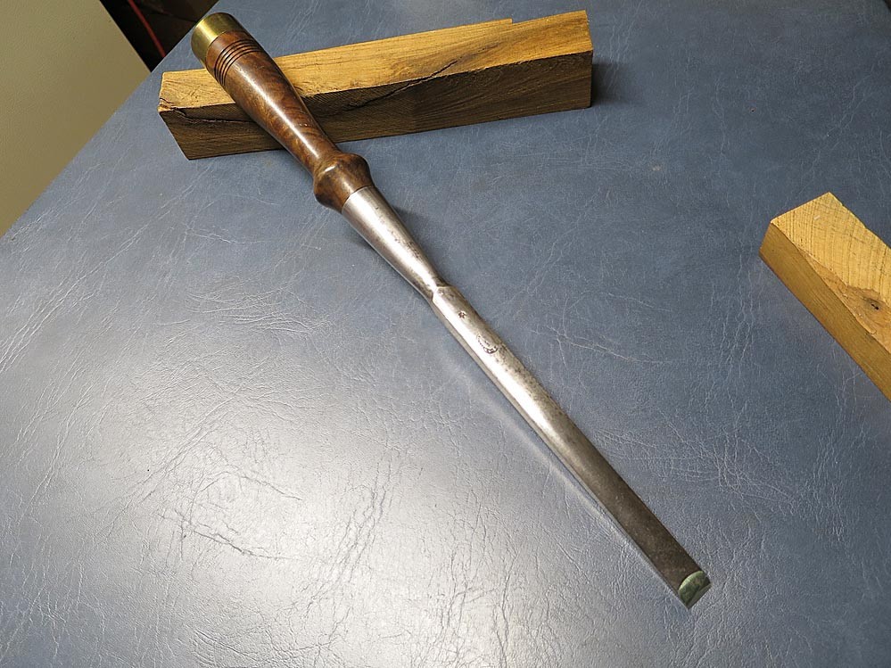 D.R. BARTON 5/8 INCH EXTRA LONG SQUARE EDGE MORTISE CHISEL BEAUTIFUL HANDLE