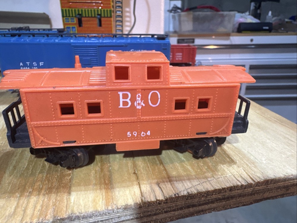 Rosko Toy Train Set - DC Powered