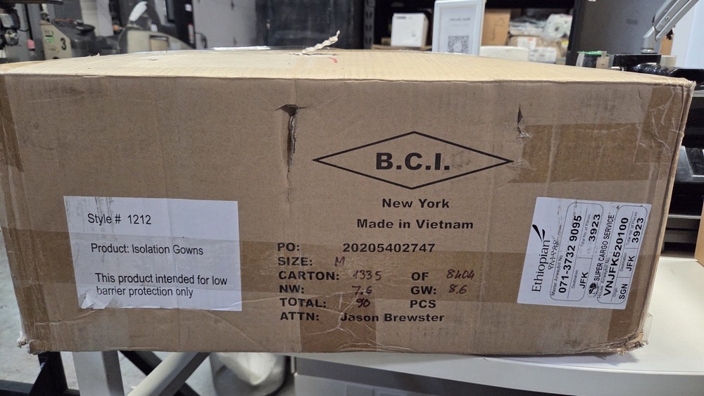 BCI Disposable Isolation Gowns , Medium Style 1212- 90ct Per Box