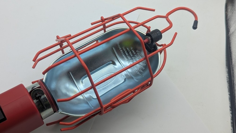 SNAP ON TOOLS 120V Shop work Light Standard Bulb Socket NICE CONDITION