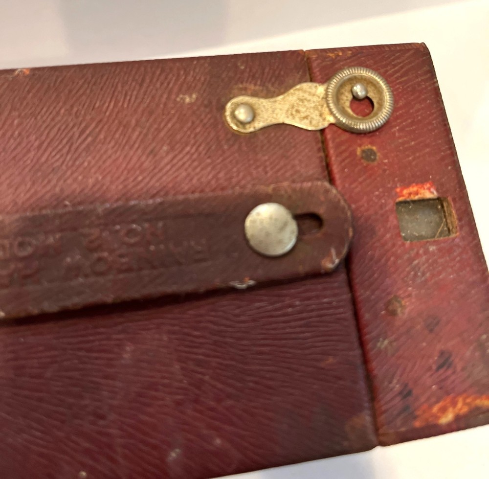 Rainbow Hawk-eye No.2 Model C. Brownie Camera