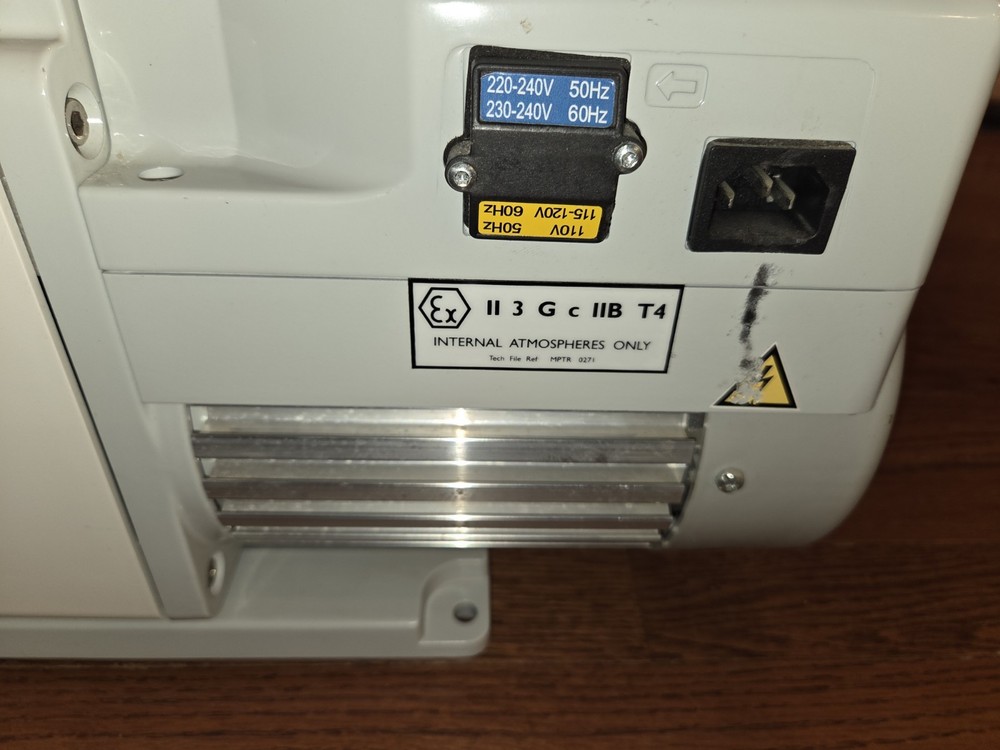 Edwards RV8 Rotary Vane Vacuum Pump
