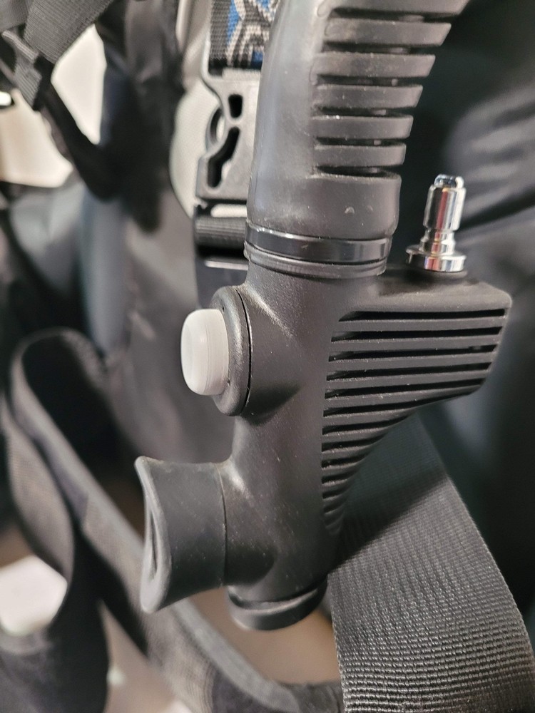 SeaQuest Passport BCD Size XL