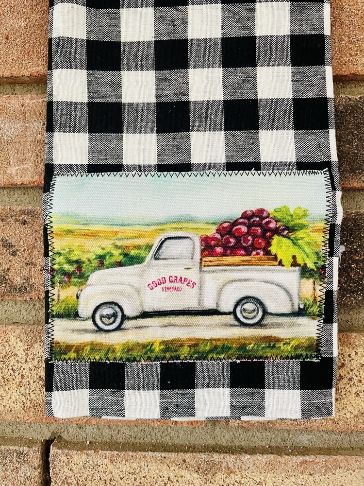 Good Grapes Vineyard Buffalo Check Kitchen Towel