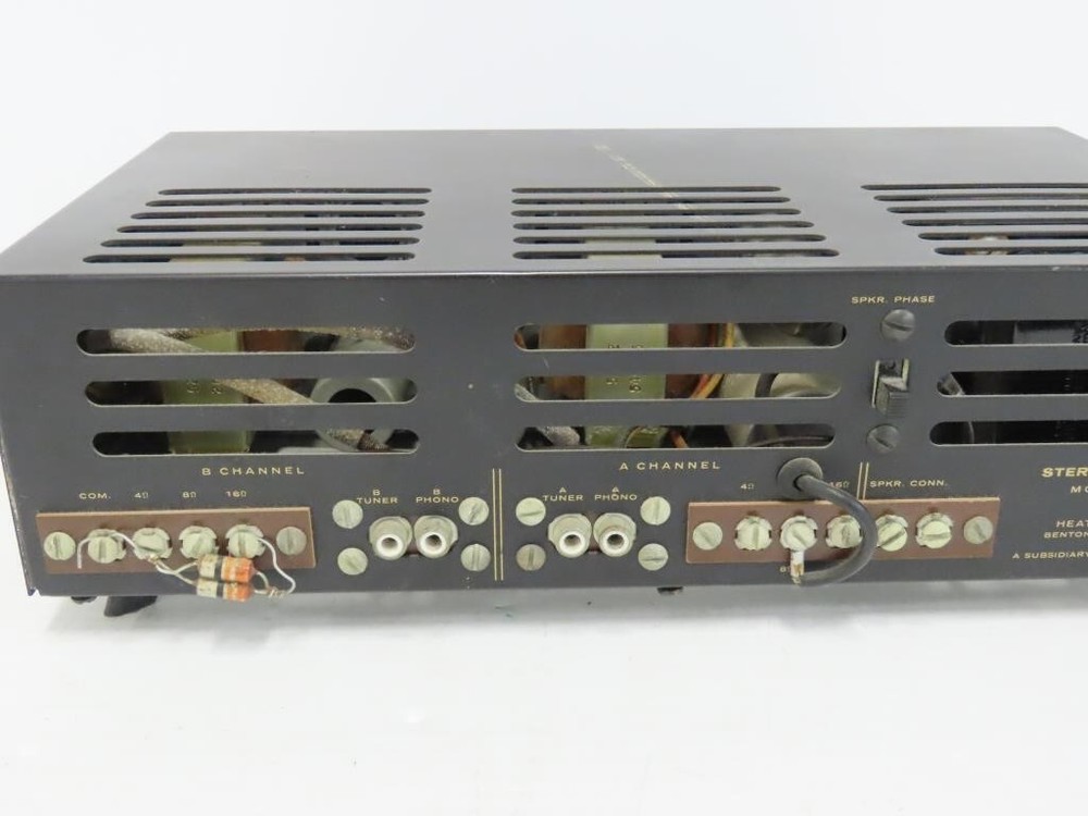 Heathkit Model SA-3 Stereo Amplifier