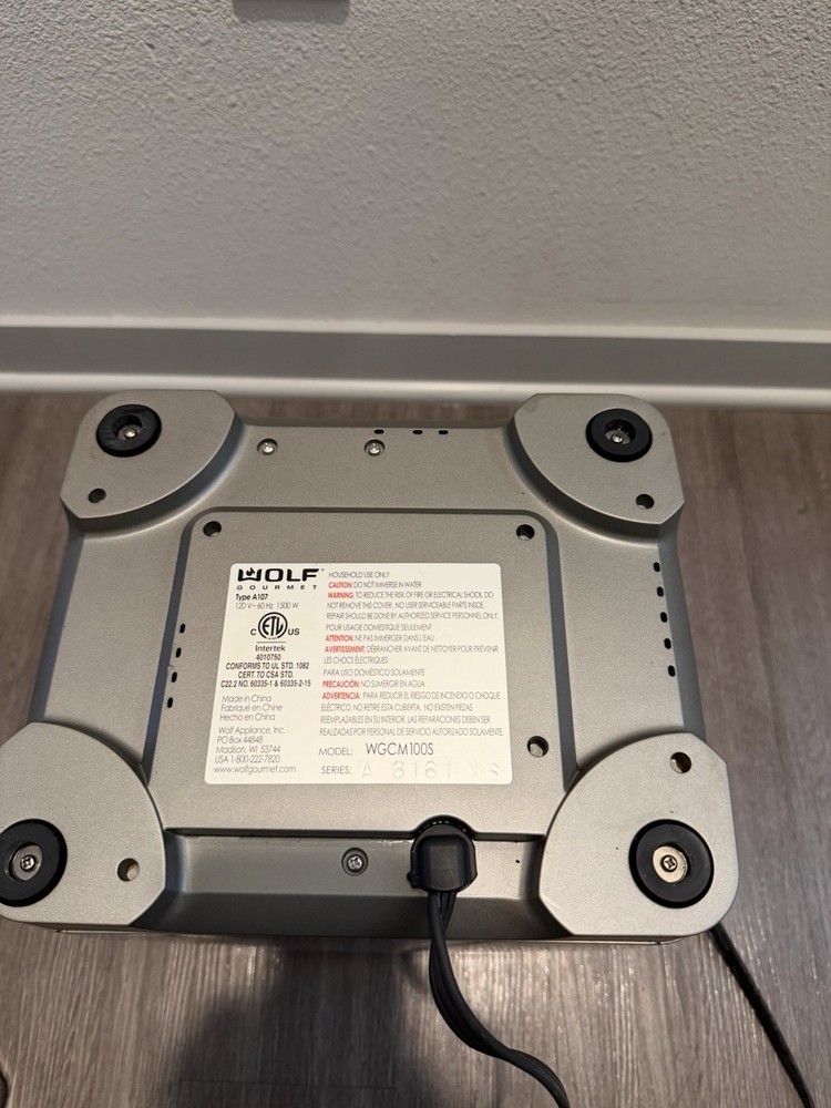 READ Wolf Gourmet Programable Coffee Maker WGCM100S Auto Drip System Red Knobs