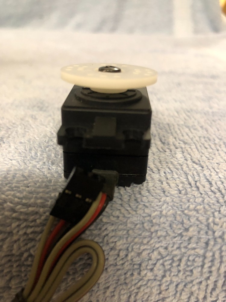 JR RT88 - Retract Servo