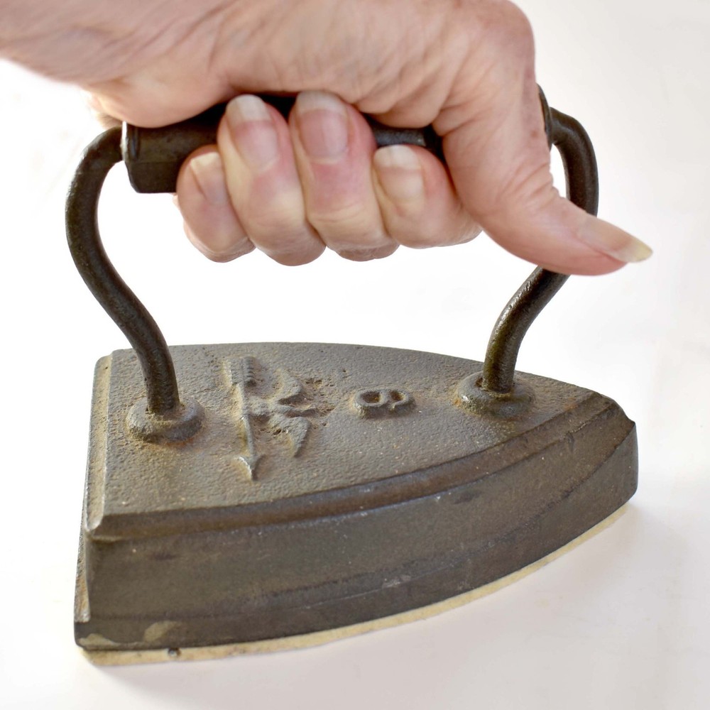 Antique Sad Iron - Wool Felt Bottom - Solid Iron Handle - 6 Eagle