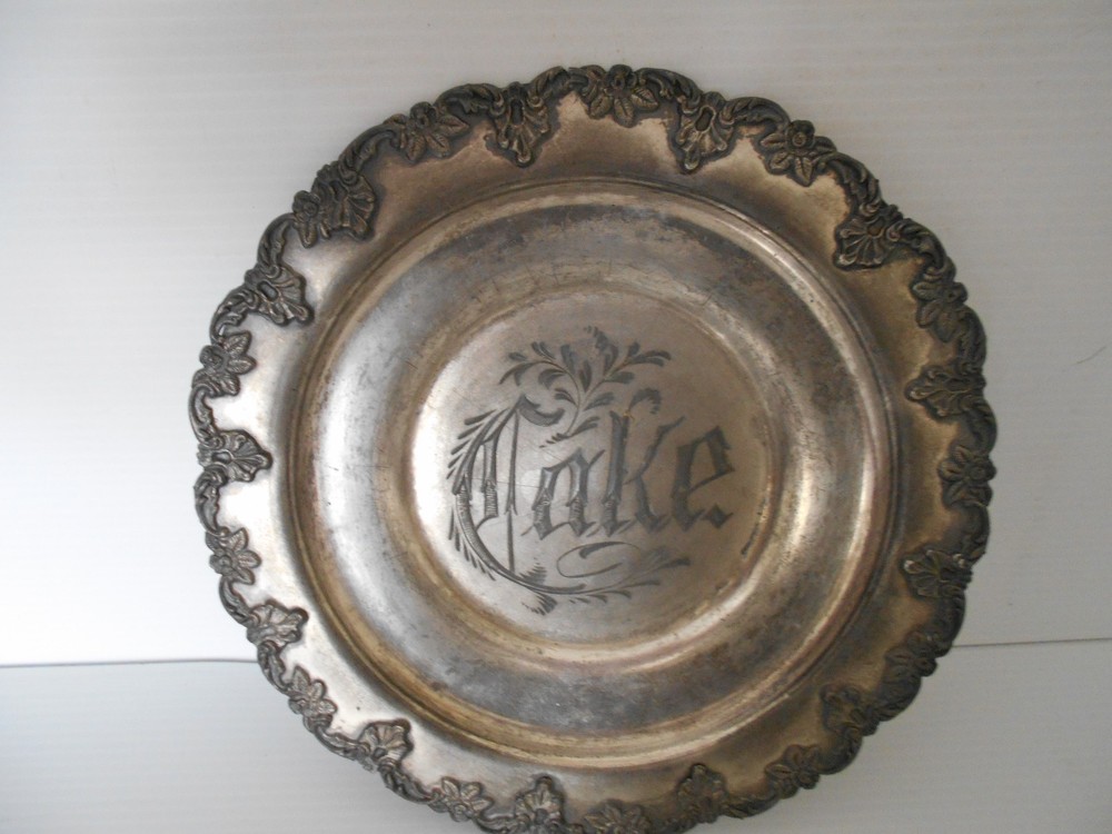BEAUTIFUL 9 1/8" SILVER PLATED CAKE PLATE