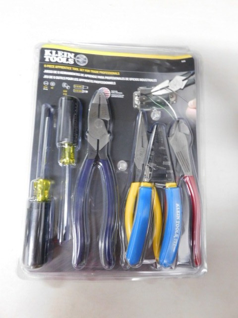 Klein Tools 6-Piece Apprentice Electrician Tool Set 94126