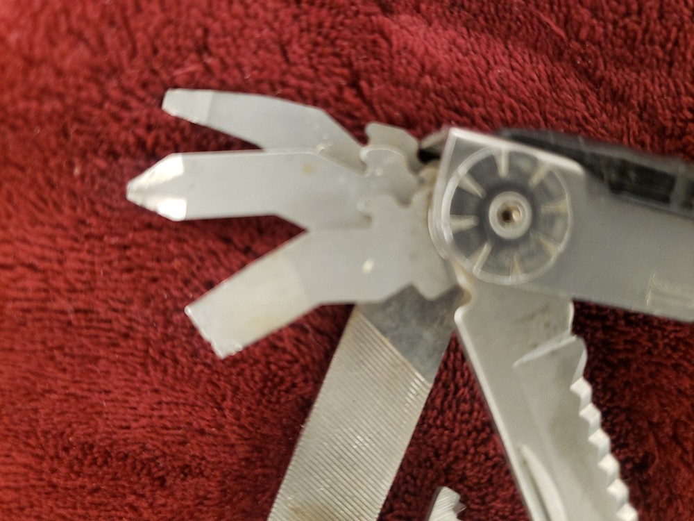 🔪🔪 Gerber Diesel Multi-Tool knife pliers s