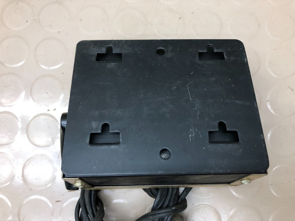 MRC Trainpack Model 100 HO Gauge Hobby Transformer - Untested