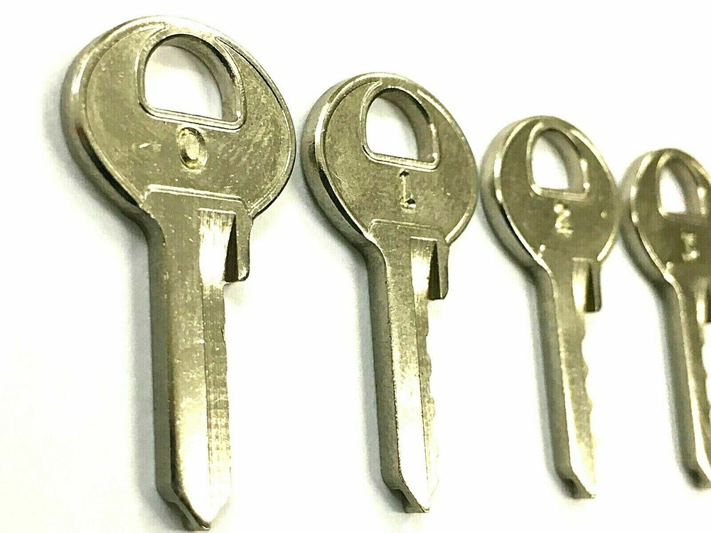 Small Master M2 Space And Depth Keys 4 Cut Blanks HPC C34 Code Card