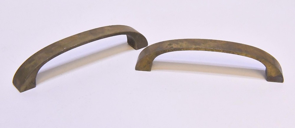 2 VINTAGE BRASS MATCHING DRAWER PULLS ART DECO STYLE