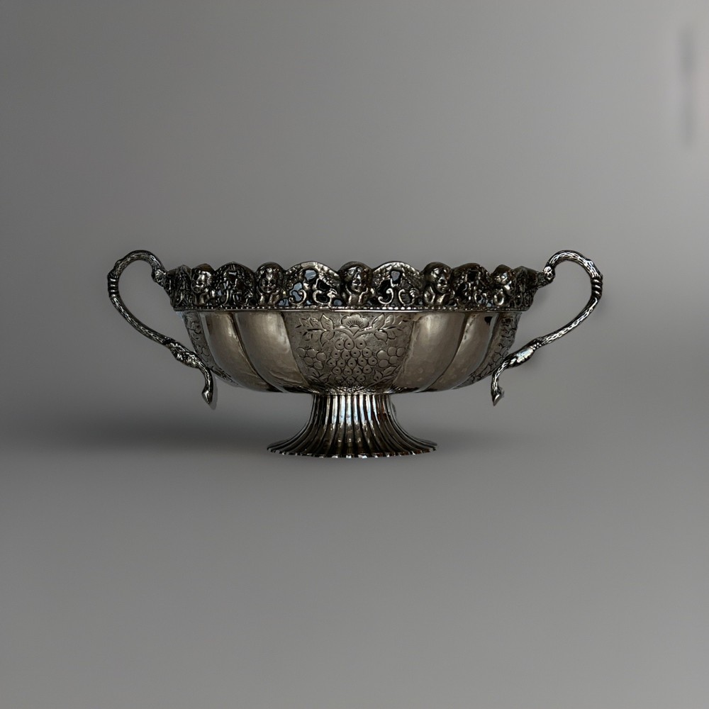 Victorian Silver EP Oval Footed 2 handled Fruit Bowl/Centerpiece With Cherubs ￼￼
