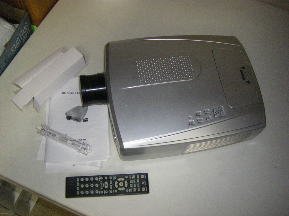 Pro Series 6 LCD Projector NIB