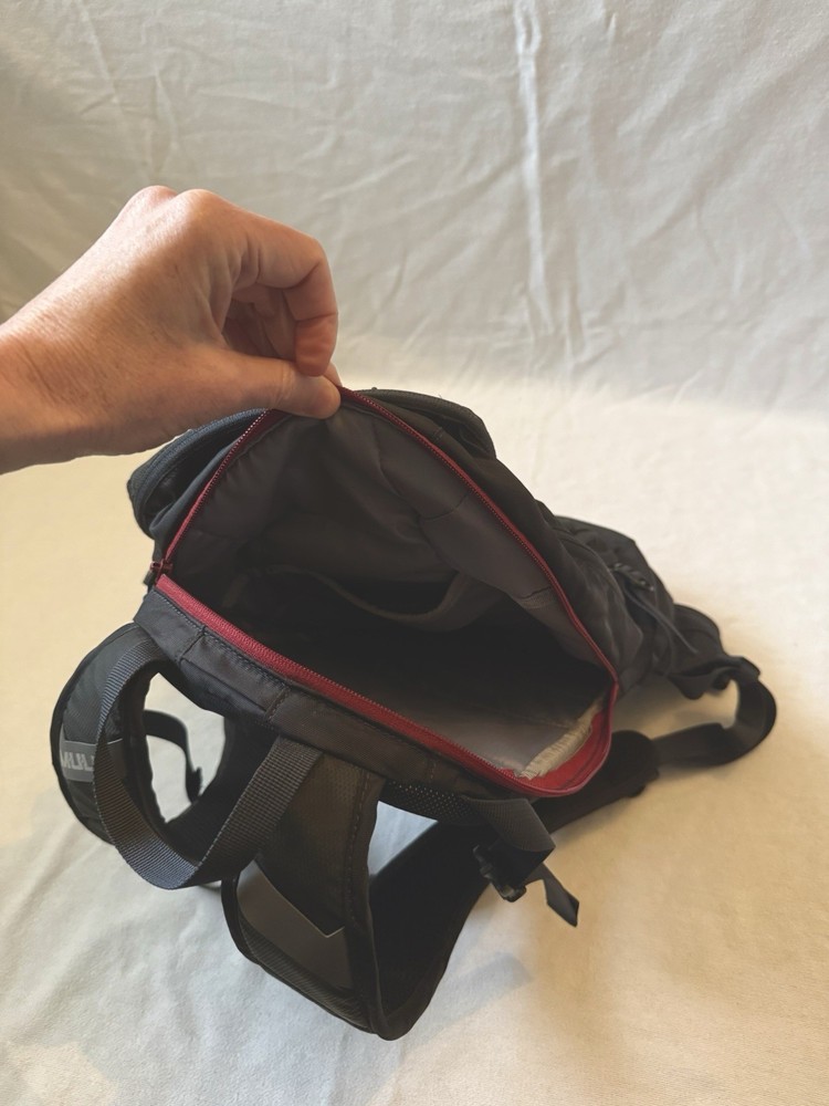 Camelbak M.U.L.E. Hydration Backpack Black/Red With Water Bladder 70oz.