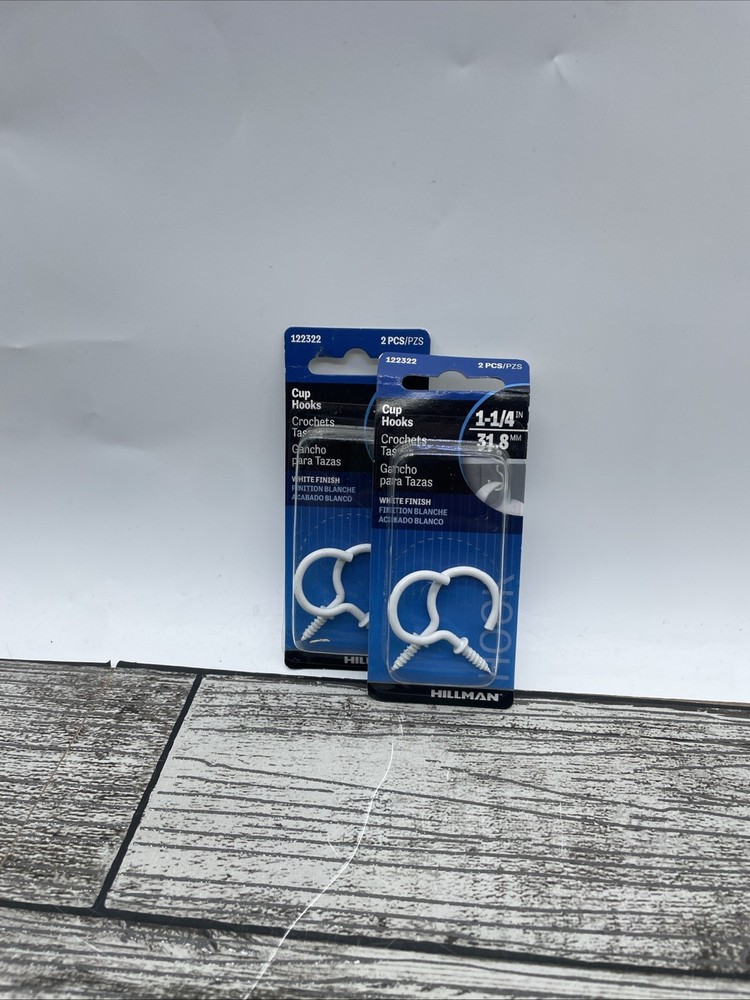 1-1/4" White Cup Hooks 2Pk {II}