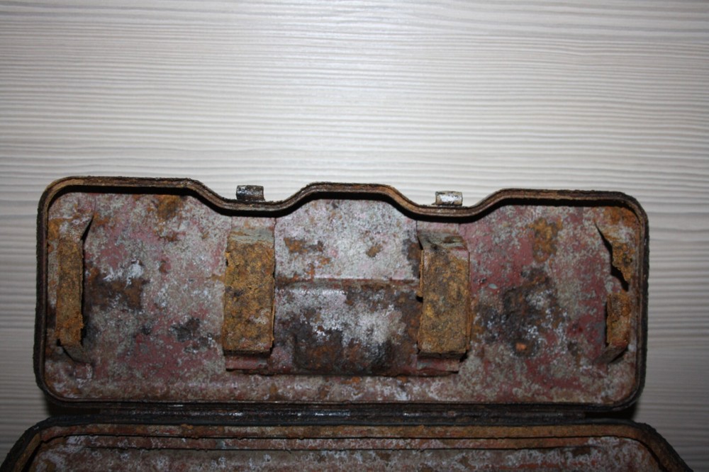 WW2 Original German Box for SMI