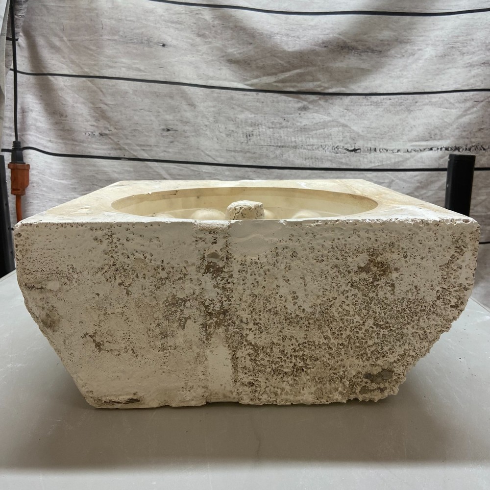 Ceramic Slip Casting Mold Swirl Fluted Design Finial Base