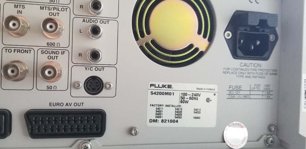 FLUKE 54200 Multi Format Video Generator Programmable Loaded with Options