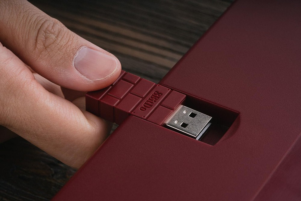 Retro Mechanical Keyboard for Windows & Android Famicom Edition - 8BitDo