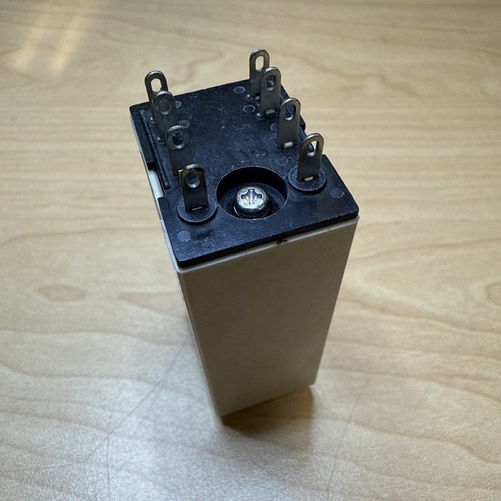 NEW! Omron H3Y-2 Timer Relay