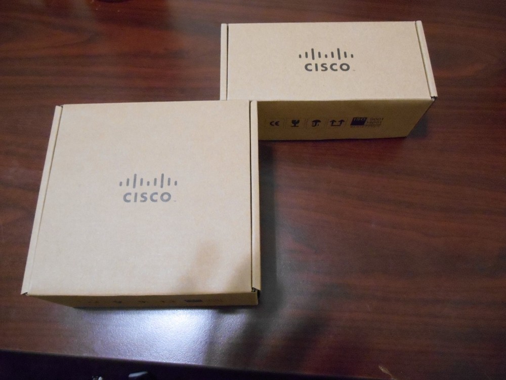 Cisco 6825 Cordless DECT Bundle CP-6825-3PC-BUN-NA Handset & Base