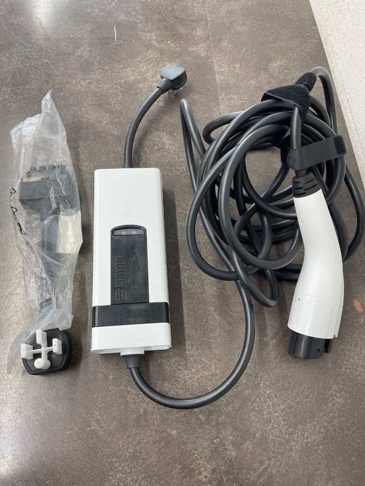 Ultium EV Charger EVSE-CSSS56600012-1002 Level 1 & 2