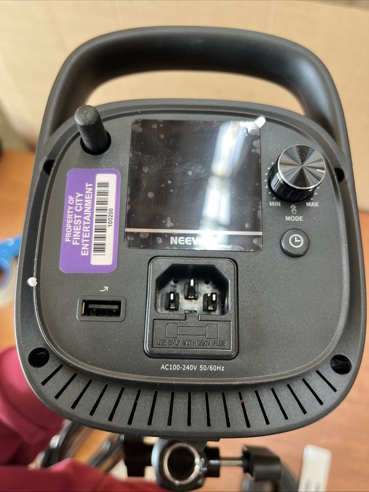 NEEWER CB150 Video Light