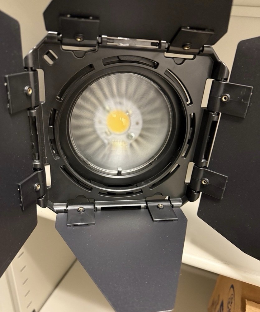 Litepanels Sola 4+ LED Studio Lighting Adjustable Barn Doors AC-Powered