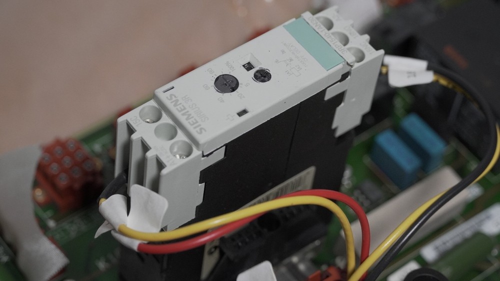 Siemens 5658906 D160 switch on circuit board, Multix