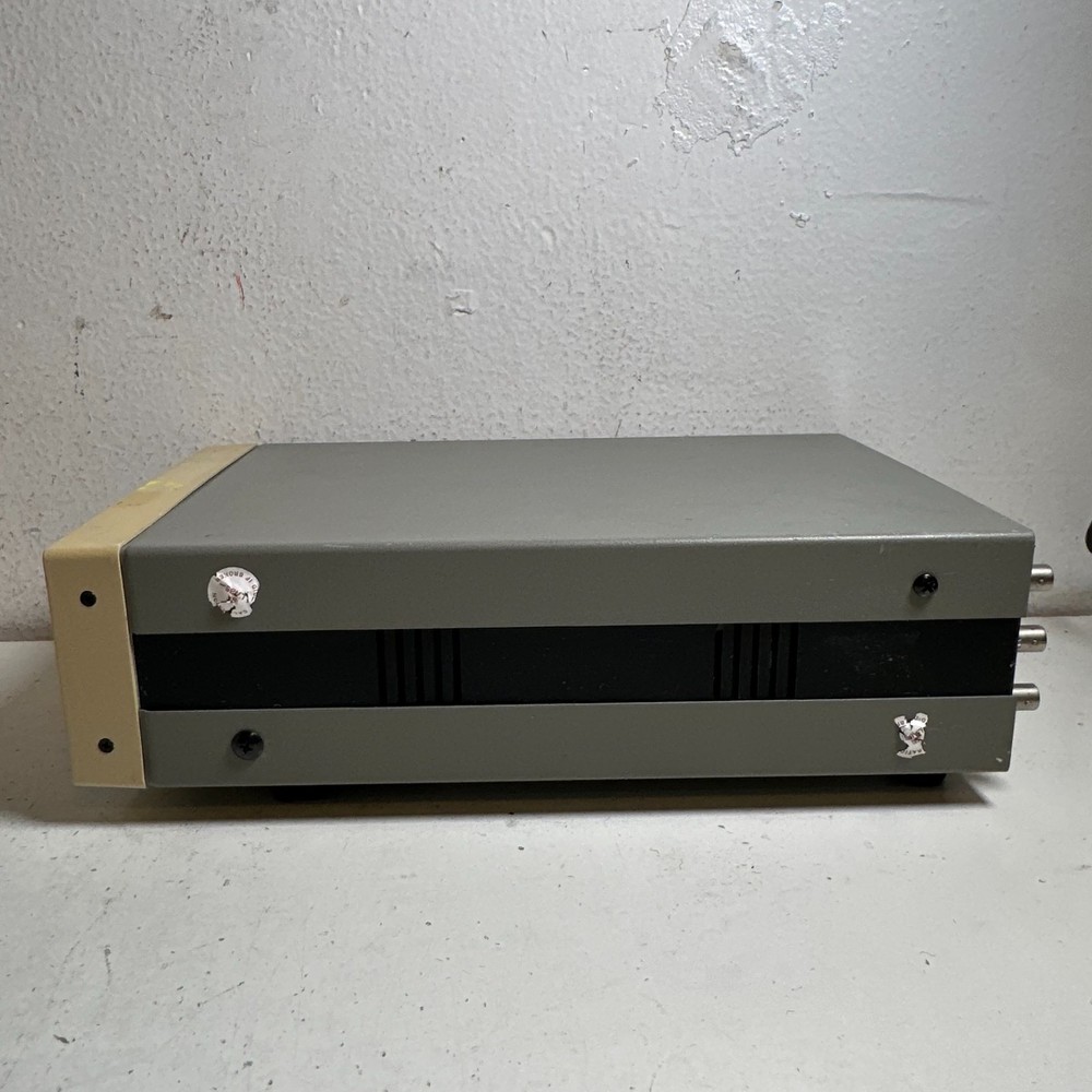 Stanford Research Systems (SRS) DS345 30MHz Synthesized Function Generator