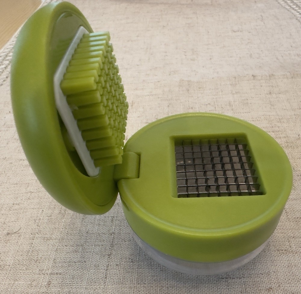 Chopper garlic Joie Push Function with Container, Green/Clear, Plastic/Metal