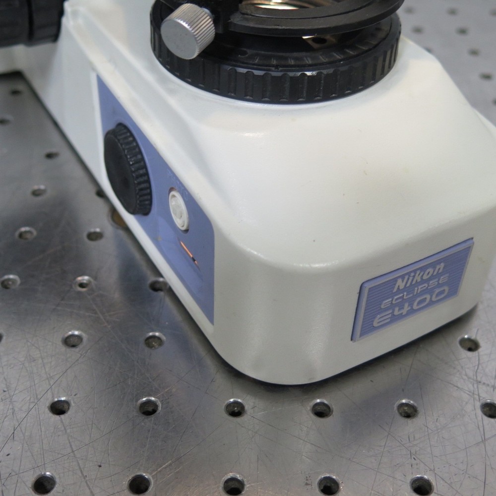 R198114 Nikon Eclipse E400 Microscope Body / Base