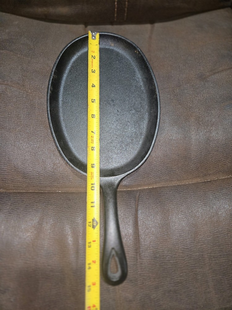 Vintage Valor Oval Skillet