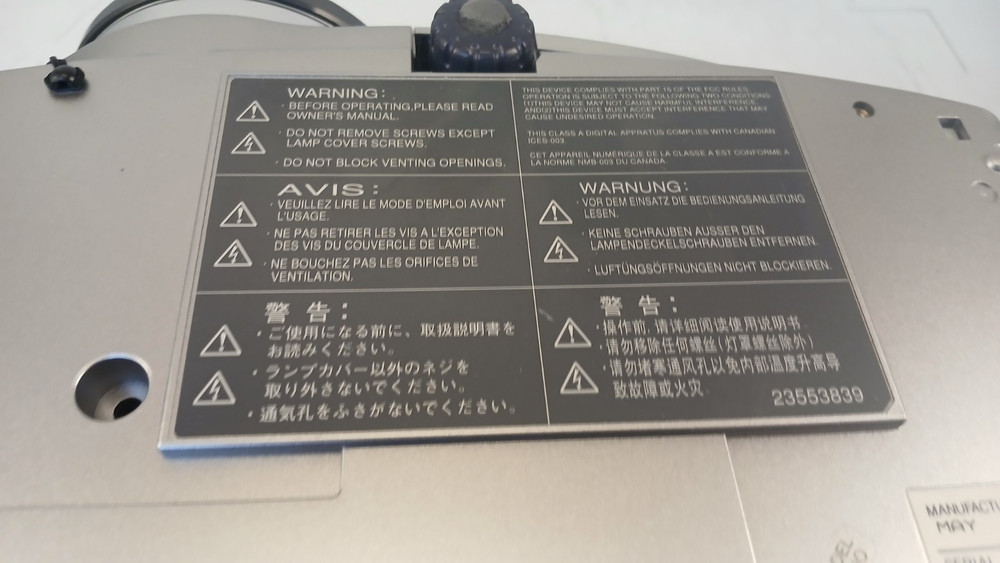 Toshiba TLP-260 LCD Projector *Working* *Read*