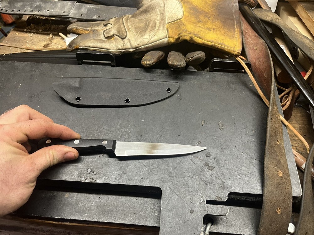 One Time Use/ Use & THROWAWAY knife & Sheath 2.