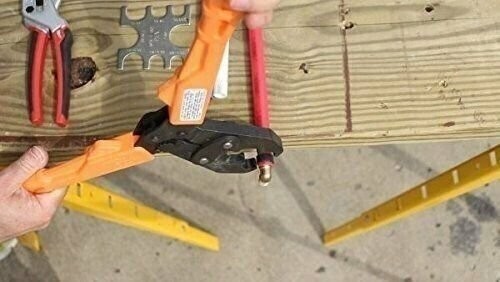 SharkBite 23100 3/8-1 Pex Crimp Tool