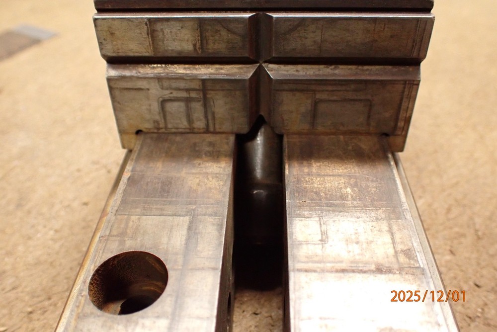 OLDER ATCO MACHINIST WORK HOLDING MACHINE VISE