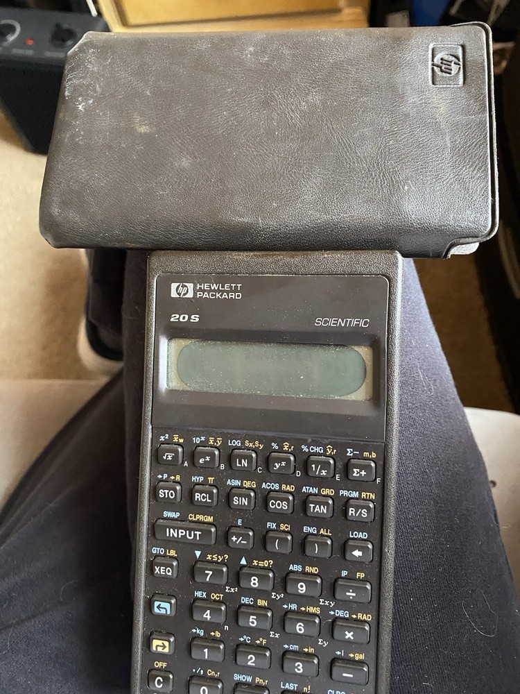 Hewlett Packard HP 20S Scientific Calculator & Case