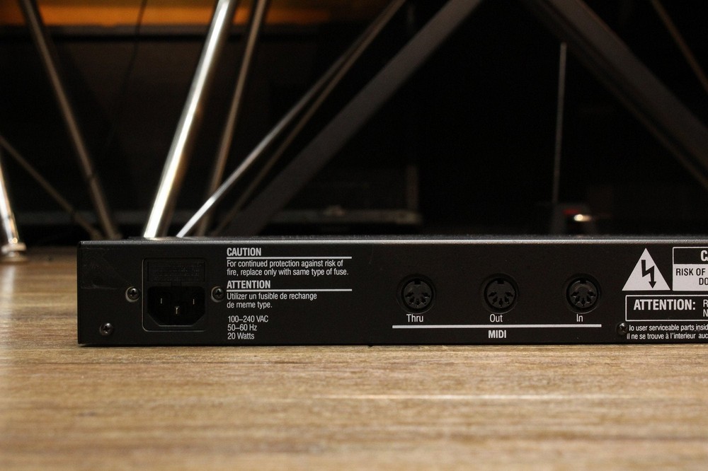 OBERHEIM MATRIX-1000