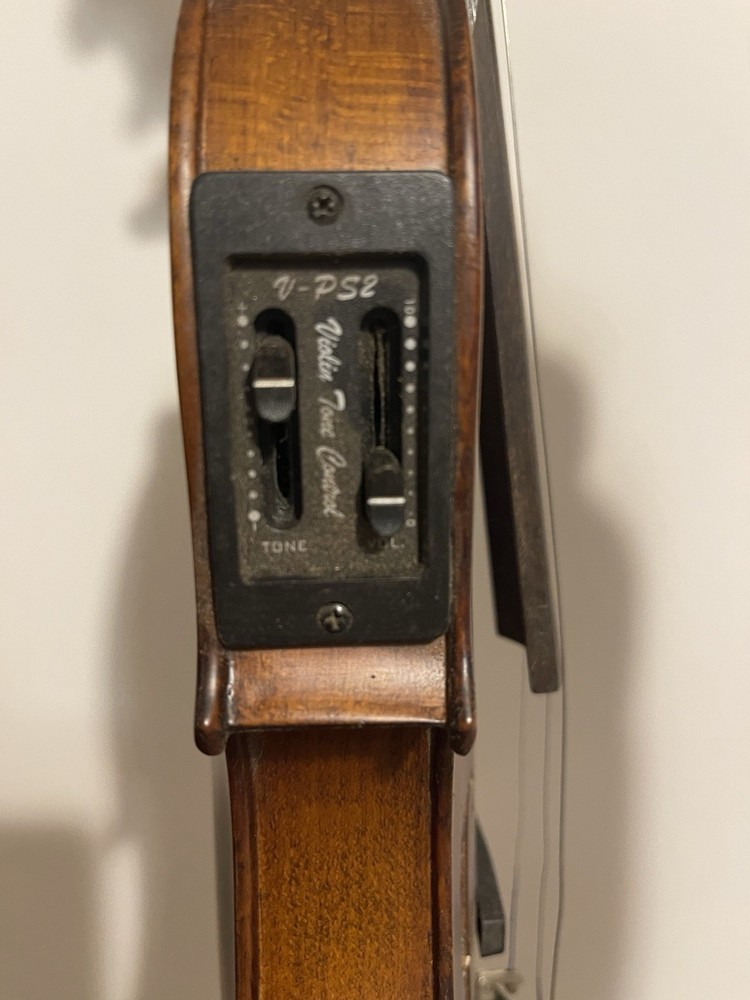4/4 Violin With Tone Control