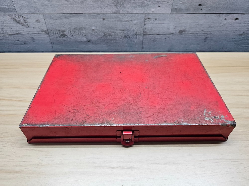 VINTAGE SNAP ON TOOLS COMPRESSION TESTER KIT - 250 PSI - W/ METAL CASE