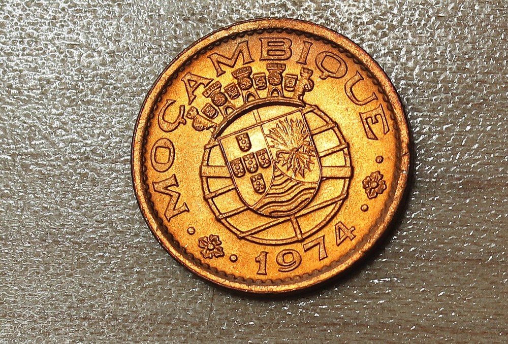 1974 Mozambique 20 Centavos