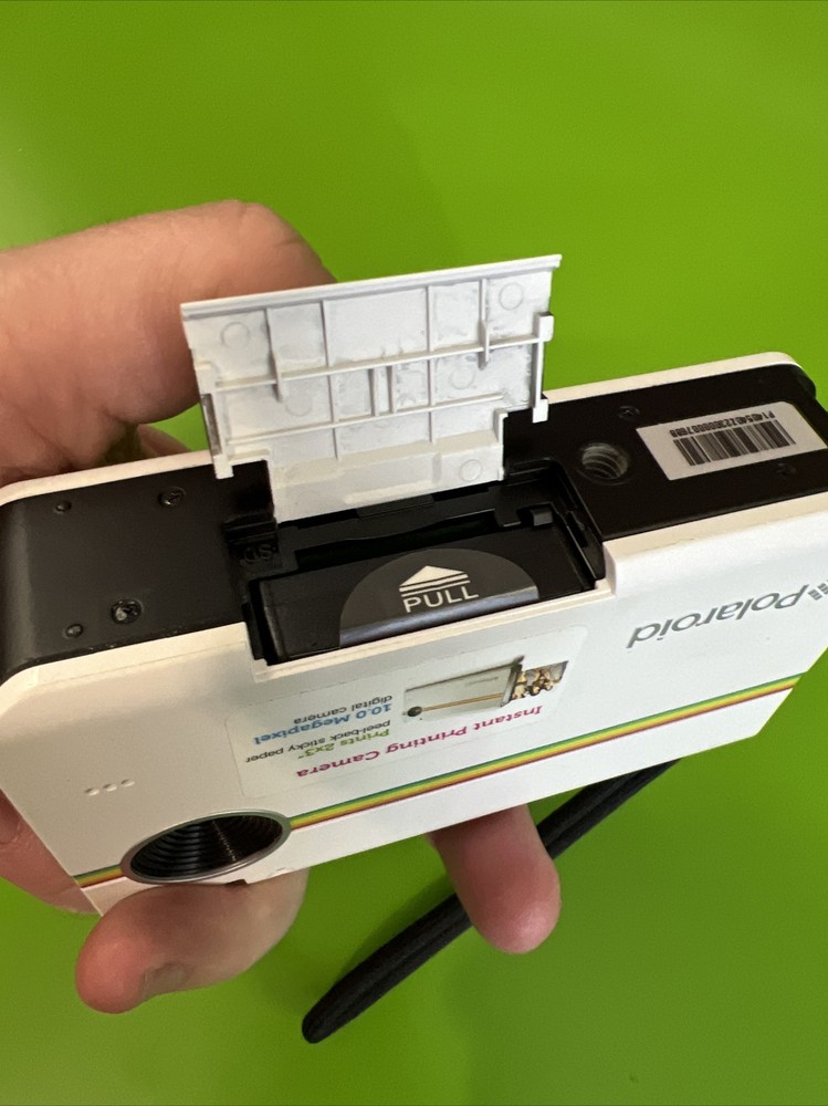 Polaroid Z2300 Digital Camera - White READ DESCRIPTION